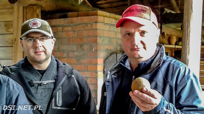 Tajemnicza kamienna kula wykopana w pobliżu komisariatu Policji w Czaplinku
