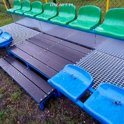 Piłkochwyty na boisku w Bralinie i nowe siedziska w Kaliszu Pomorskim