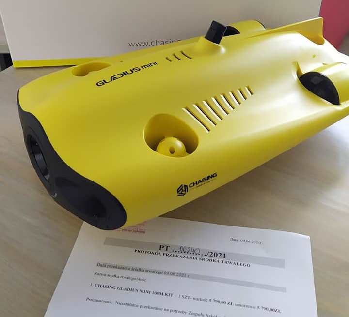 Szkoła w Czaplinku ma podwodnego drona, który może zejść pod wodę na 100 m. Dron ma monitorować stan czystości akwenów