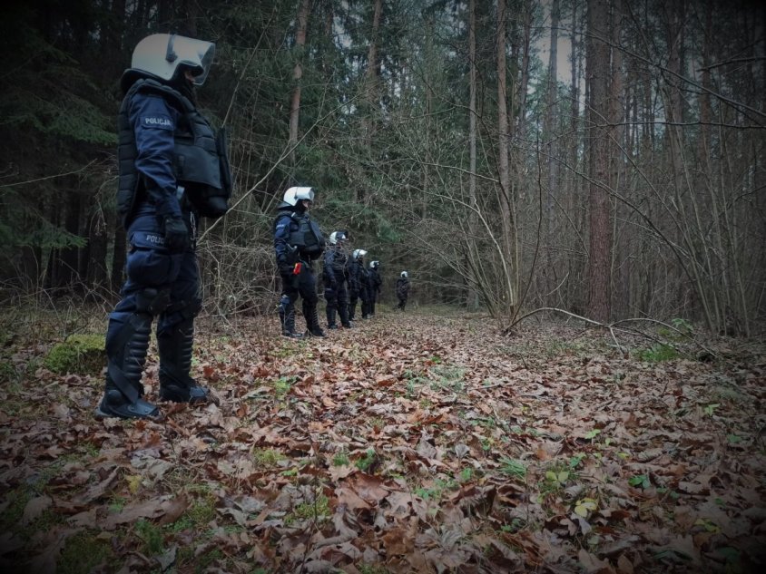 Policjanci z naszego powiatu dbają o bezpieczeństwo w rejonie granicy z Białorusią