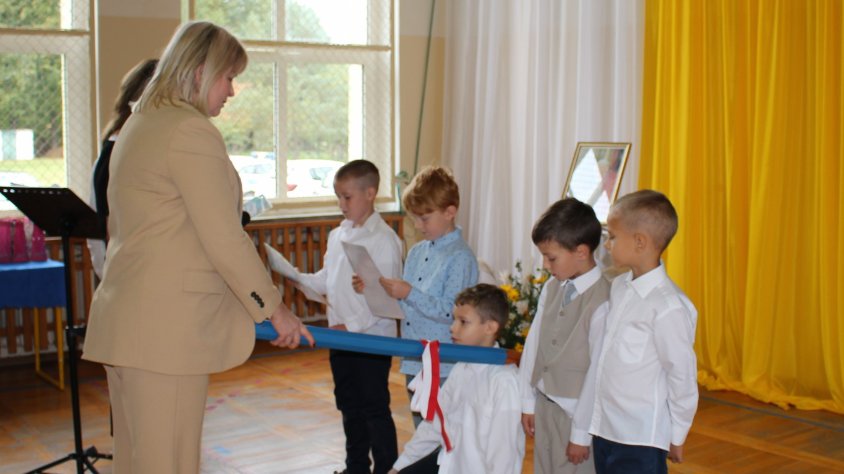 Pasowania na Ucznia w Szkole Podstawowej im. Jana Pawła II w Nętnie