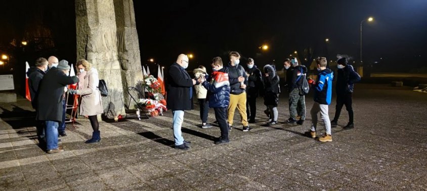 W Drawsku uczczono pamięć o Żołnierzach Wyklętych. Była msza i spotkanie pod pomnikiem żołnierzy