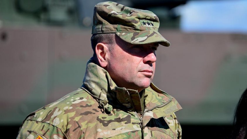  Minister obrony narodowej Antoni Macierewicz na poligonie
