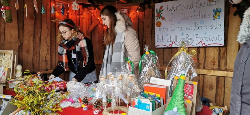 Młodzież z Drawska Pomorskiego przygotowała stoisko świąteczne w Bad Bramstedt