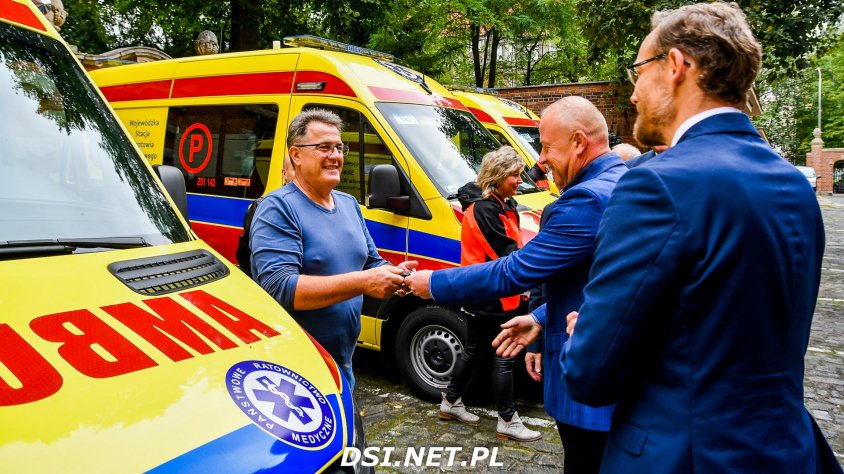 10 ambulansów dla zespołów ratownictwa medycznego. Jest też dla filii w Drawsku Pomorskim