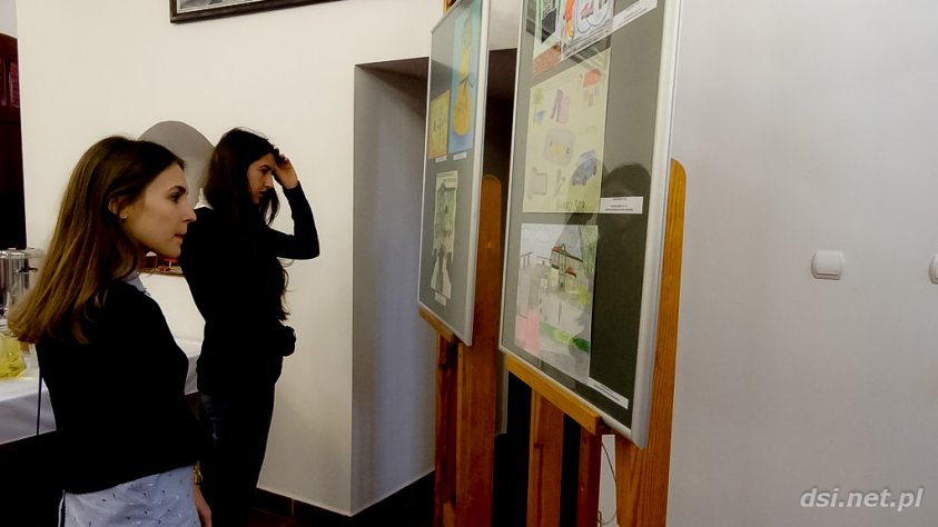 Jak mali i duzi artyści widzą Bank Spółdzielczy w Kaliszu Pomorskim