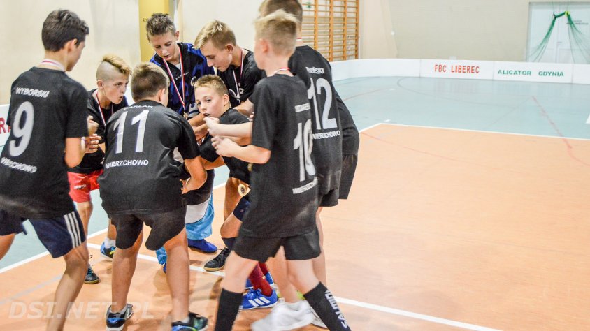 WSU Wierzchowo zajmuje I miejsce w Euro Floorball Tour 2018