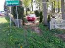 Kierowca wypadł z drogi i wjechał na cmentarz - zdjęcia