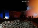 2019-03-30 W nocy wielki pożar w Byszkowie. Do płonącej stodoły wezwano ponad 15 zastępów straży