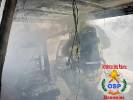 Strażacy pilnie wezwani do płonącego samochodu