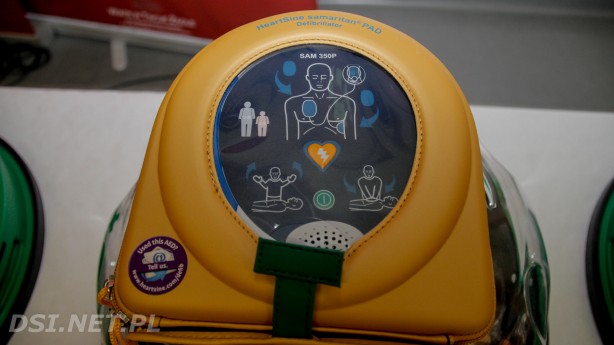 Urządzenie AED zakupione w ramach projektu. Fot. Adam Cygan