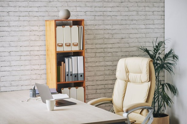 Jak wybrać ergonomiczne krzesło biurowe?