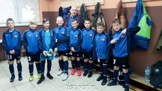 Młodzi piłkarze z Drawska zaraz za podium w turnieju w Szczecinie
