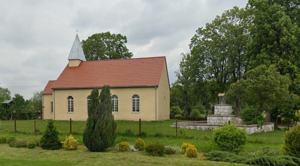 Budowlańcy wejdą do kościoła w Dębsku