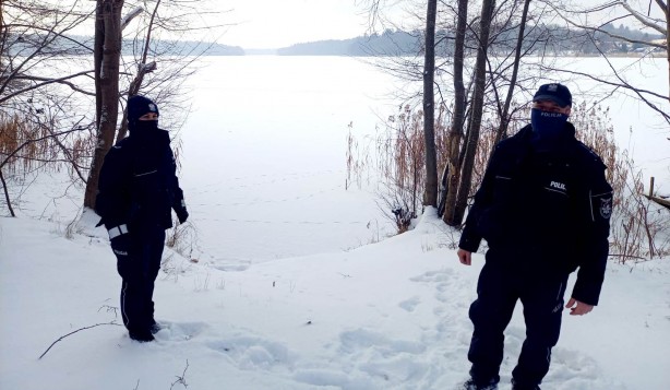 Funkcjonariusze z Komendy Powiatowej Policji w Drawsku Pomorskim ponownie kontrolowali dzikie lodowiska