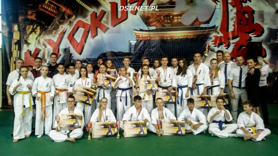 Sukcesy karateków z Drawska Pom.