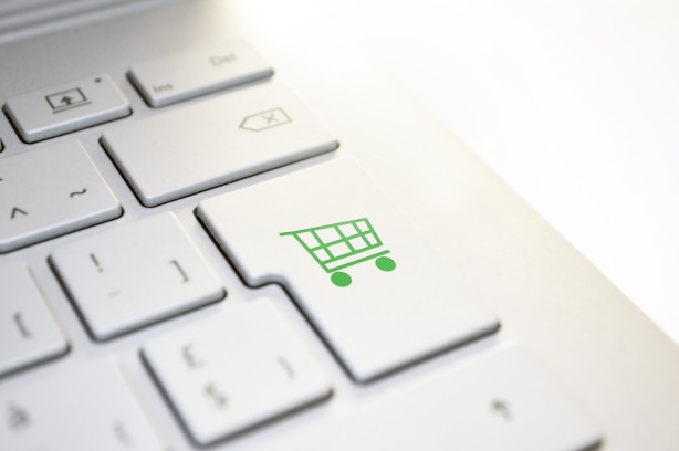 The main thing about ecommerce: what is online trading and how does it work?